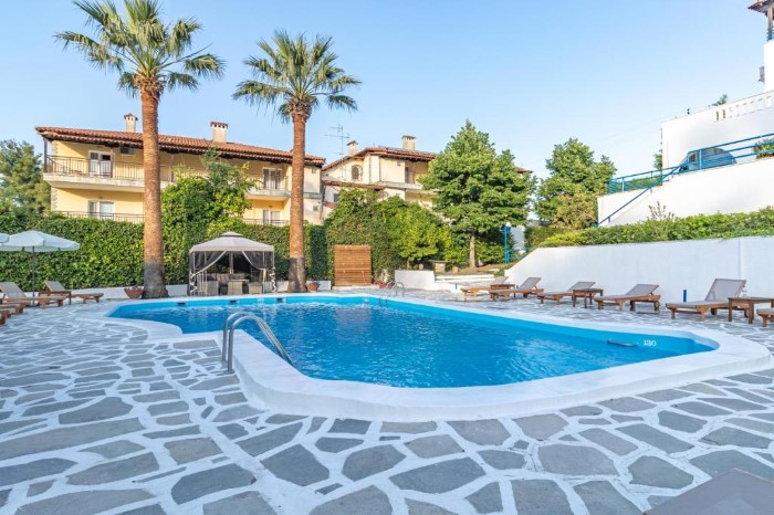 THEO BUNGALOWS BOUTIQUE HOTEL