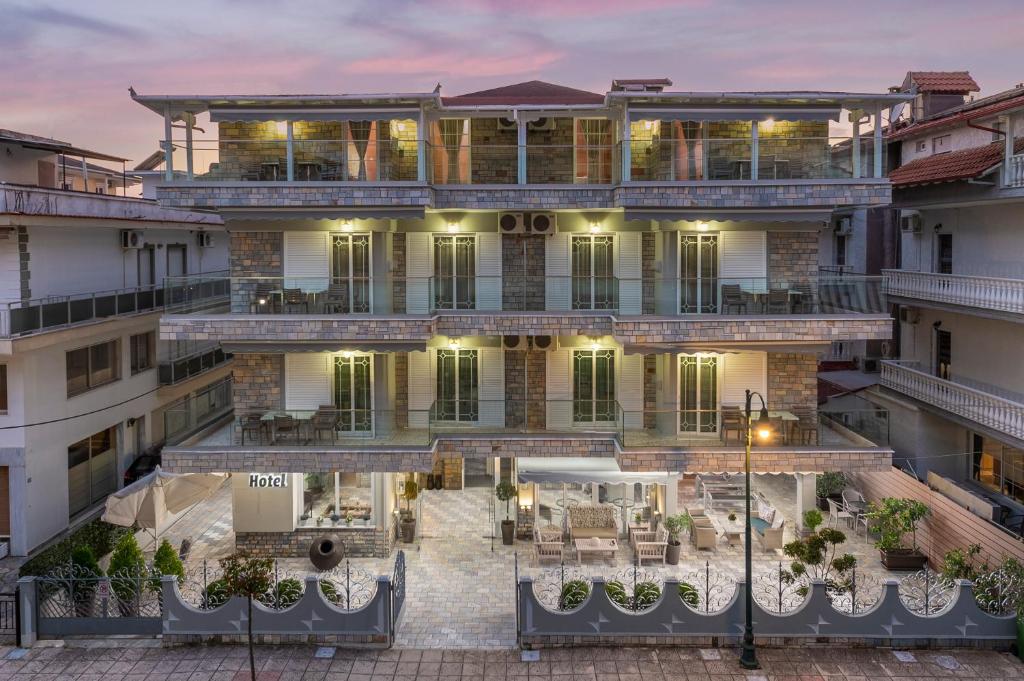 OUZAS LUXURY HOTEL
